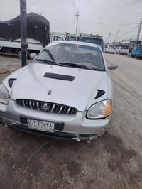سوناته • ٢٠٠١ • للبيع