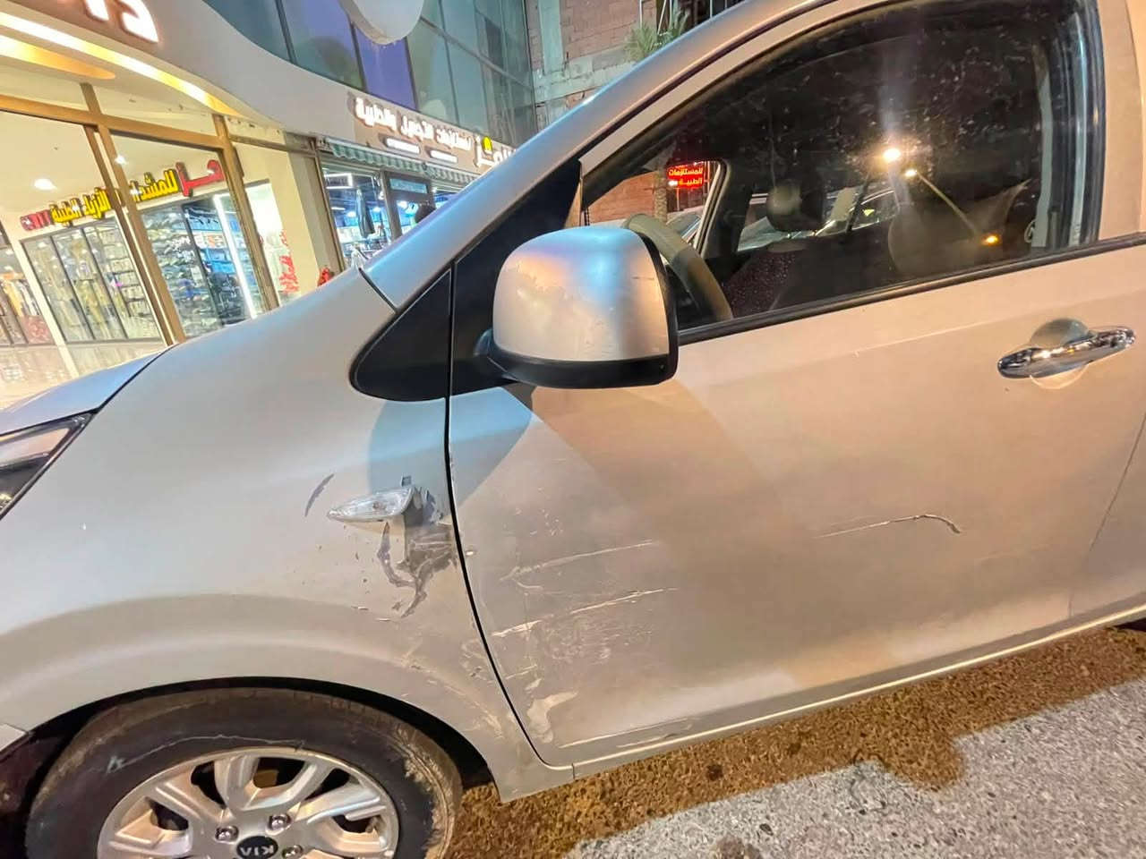 بيكانتو مورننك 2019
فول مواصفات عدا الفتحة ماشية 85 الف رقم نجف بأسمي السيارة بيها اربع قطع صبغ سونارها موجود 
السعر 88 وبيها مجال السيارة موجودة بالنجف 
***********
