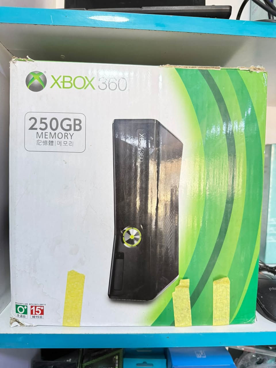 بلي 3 للبيع يحتوي جوستك عدد 2
السعر 100 الف فقط 
Xbox 360 
ملحقات كاملة السعر 100
حله المهندسين 
***********
