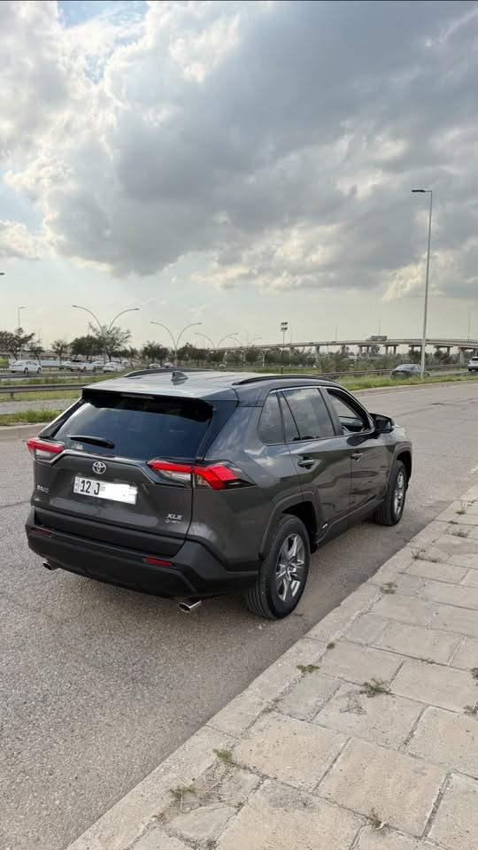 � للبيع | تويوتا RAV4 هايبرد XLE موديل 2025 (وارد أمريكي 🇺🇸)
* ✅ الفئة: XLE Hybrid
* ✅ الموديل: 2025
* ✅ الوارد: أمريكي
* ✅ الممشى: 13,000 كم
* ✅ الضربة: جامغ أمامي
* ✅ بدون ايرباكات
* ✅ رقم الشاصي (VIN): JTMRWRFV7SJ074218
* 💰 السعر: 24,300 دولار

📞 للتواصل ***********
