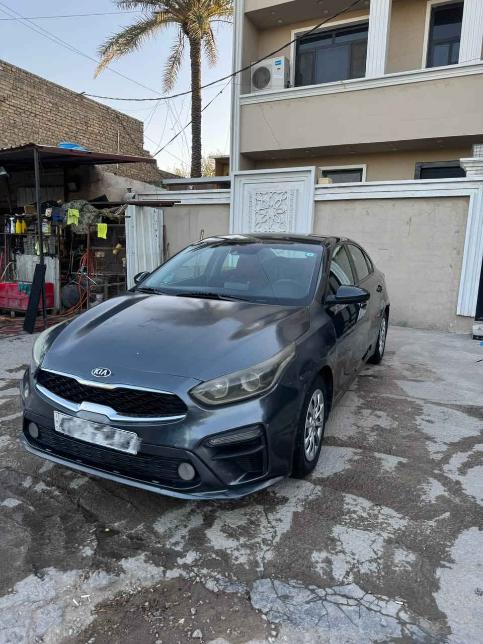 فورتي موديل 2019 وارد امريكي 🇺🇸
ماشيه 85 الف ميل 
نص فول 
حادثها جاملغ و بنيد بس الجاملغ مبدل ، البنيد راجع بلادي
السياره بيها بارد 
مكينه 2000 دوش 
گير cvt 
رادار امامي ، تحديد مسار ، مانع تزحلق كامره خلفيه 
3 انظمه قياده : سبورت ، ايكو ، سمارت 
السياره مكينتها موس متعبانه مداريها دهن و بانزين محسن 
السعر 118$ و بيها مجال
 مكاني بغداد السياره بأسمي تحويل ثاني يوم 
رقمي ***********
