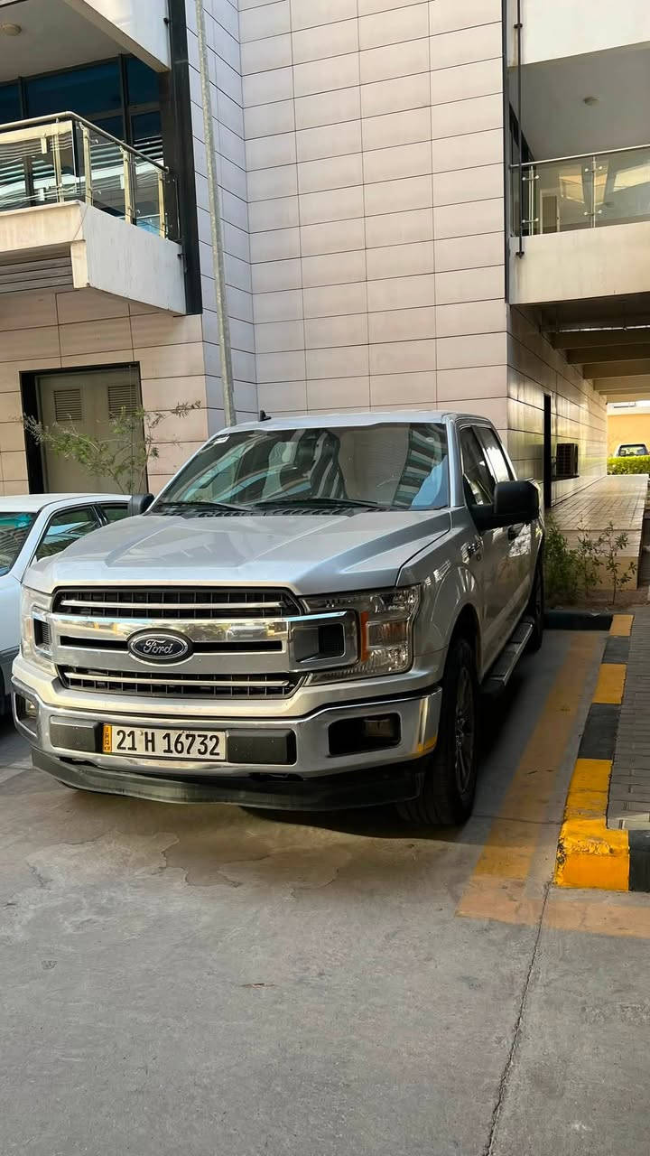 سعر مناسب فورد F150 موديل 2019 محرك 5000 يعني 8 سياره بسمي هزه قبل كم يوم يعني هزه جديده  سنويه جديده نهاية 20231 باب طويل بدي قصير المرغوب السعر 189 مكان سياره بغداد مجمع بوابة العراق ***********
