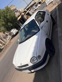 كورلا 1999 ام عيون خليجي السيارة بيها حادث جاملغ خلفي ايمن وباب السايق...