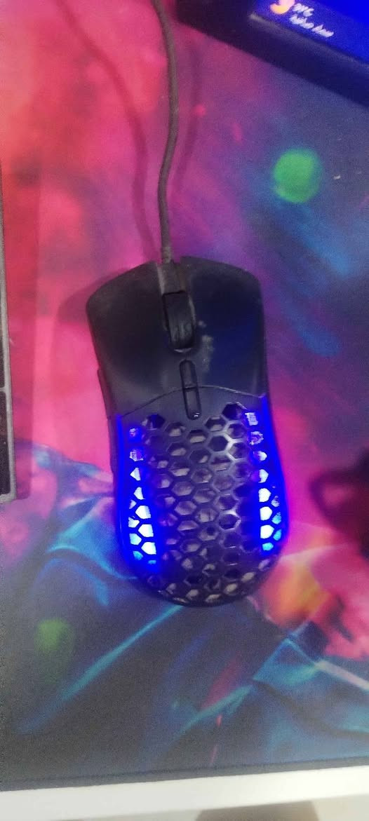 🖥️ مواصفات الحاسبة
🧠 CPU: Intel Core i5-12400F
🎮 GPU: NVIDIA RTX 3060 — 12GB
🧩 Motherboard: ASUS PRIME H610M-K D4
🧮 RAM: 16GB DDR4
💾 Storage: Lexar SSD — 1TB

🖥️ الشاشات

🖥️ MSI: 165Hz
🖥️ HP: 65Hz
➡️ شاشتين

🪟 نظام التشغيل

💻 Windows 11 Pro — 64-bit

🎮 الملحقات

⌨️ Keyboard: Redragon
🖱️ Mouse: Redragon
🔲 Mouse Pad: Redragon
🎧 Headset: HyperX — الجيل الثاني (2nd Gen)

🔋 الطاقة والحماية

⚡ UPS: Offline — 1KVA
السعر 1200
الرقم ***********
مكاني بغداد الكاضميه
