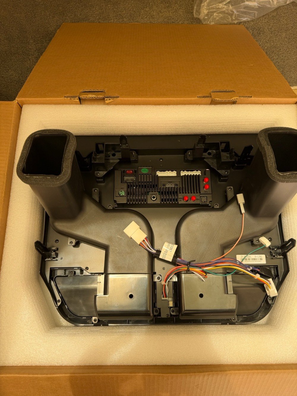 شاشة لاندكروز من16 الى21 للبيع
10$ واتساب ***********