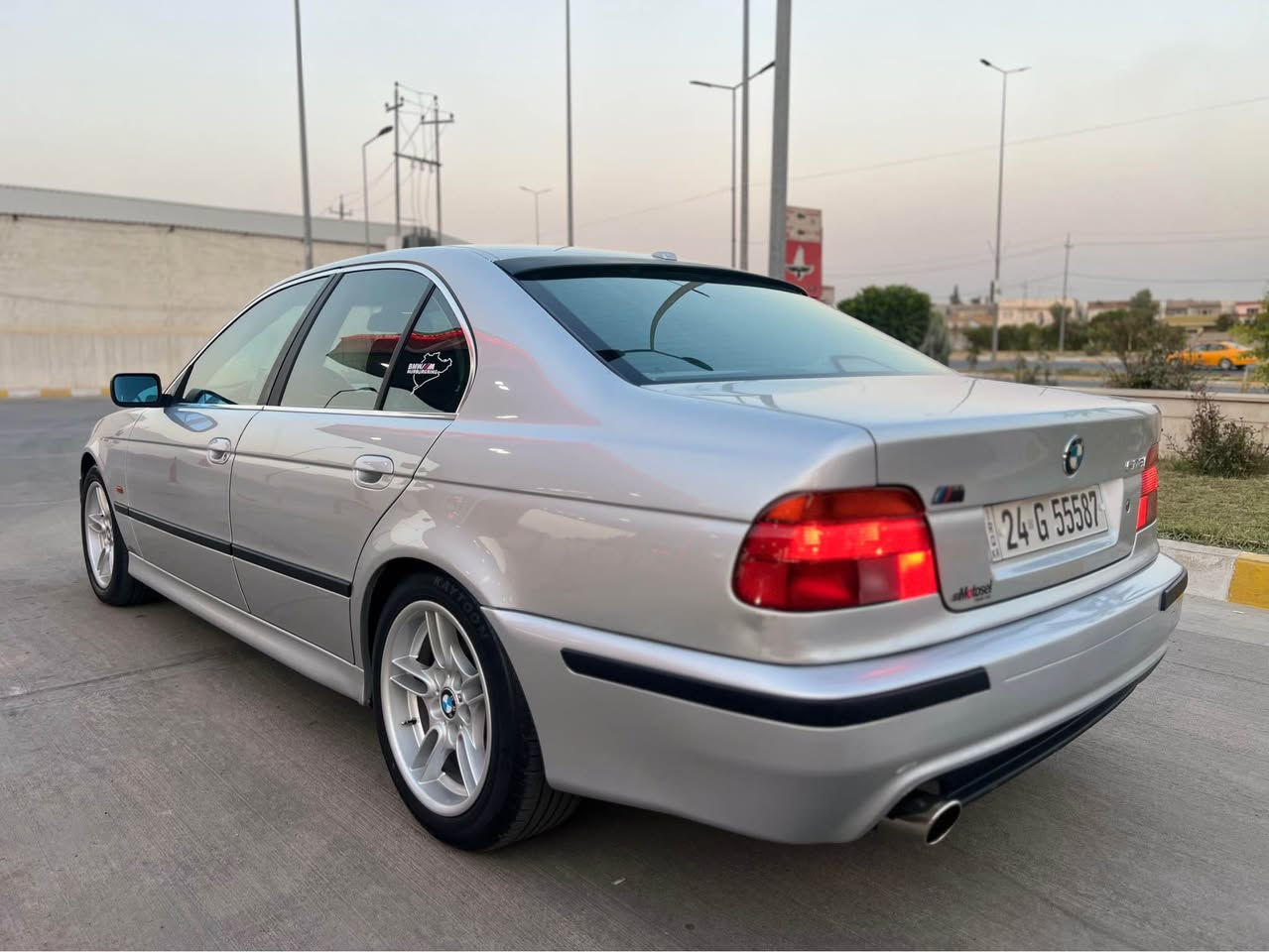 للبيع فقط .

سعرها 110 ورقة بيها مجال. 
للبيع سيارة بي ام صقر موديل اصل 1999حجم 528Ai
سيارة حيل جديدة بحالة وكالة ماشية 470 الف حقيقي
سيارة بيها ريحة شركة صبغ بلادي بس قطعتين كلير 
سيارة الف دينار متصرف عليها رقم سنوية ٢٠٣٢ عاج
منضومة تبريد بلادي ثلج تحكمات گير اوتو عادي 
سيارة ميحتاج اوصفها جاهز للاخير صدر تخم تاير جديد
مكان سيارة كركوك داخل مركز مدينة .

***********📞
***********📞
***********📞 أربيل, العراق
