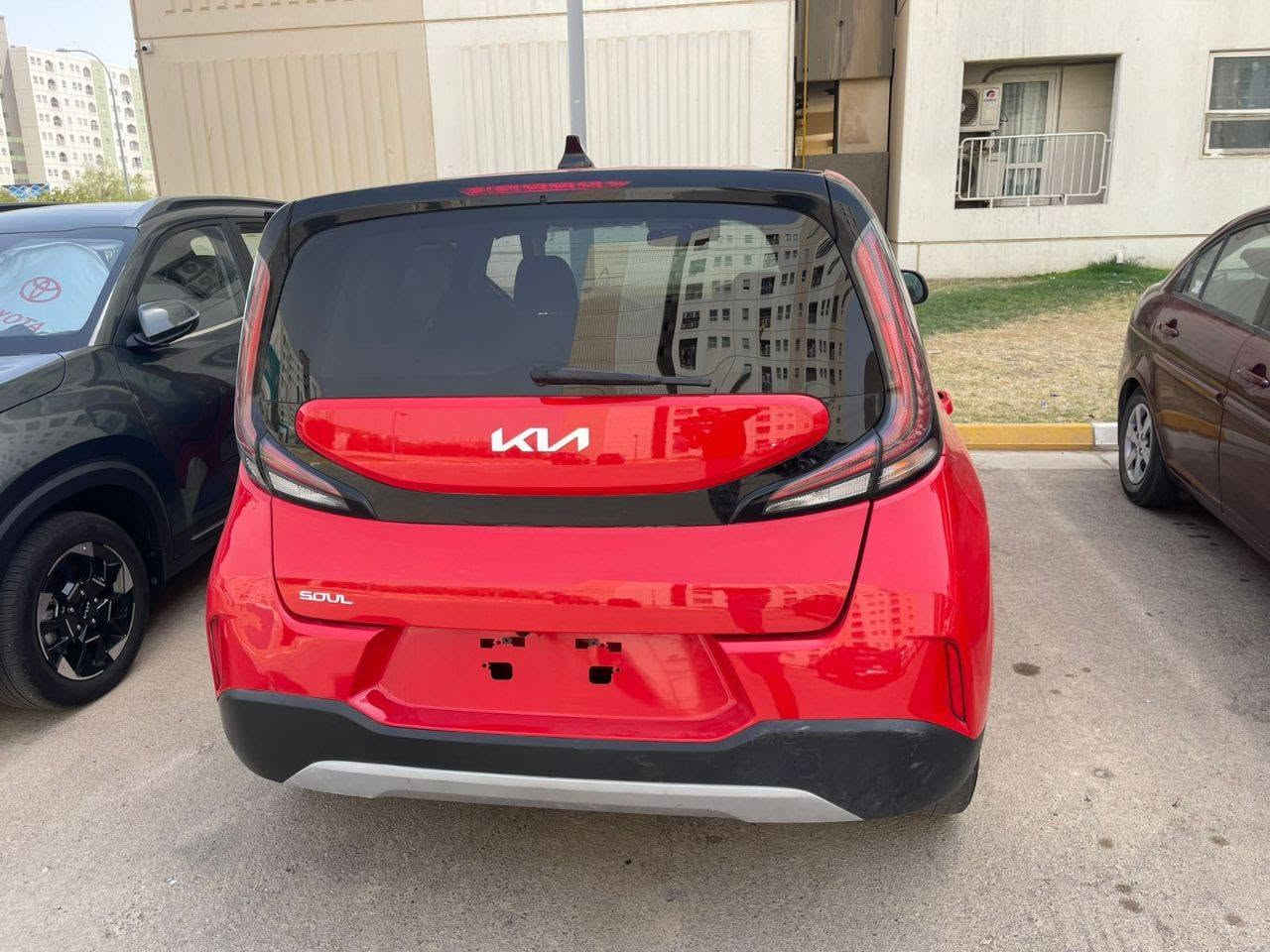 كيا صول موديل 2024
مواصفات LX
حادثهة خلفي تعديل جاملغ خلفي معا تبديل باب نفس اللون
بدون ترقيم مامرقم يعني 
للاستفسار***********
***********
مكان السيارة بغداد مدينة الصدر
