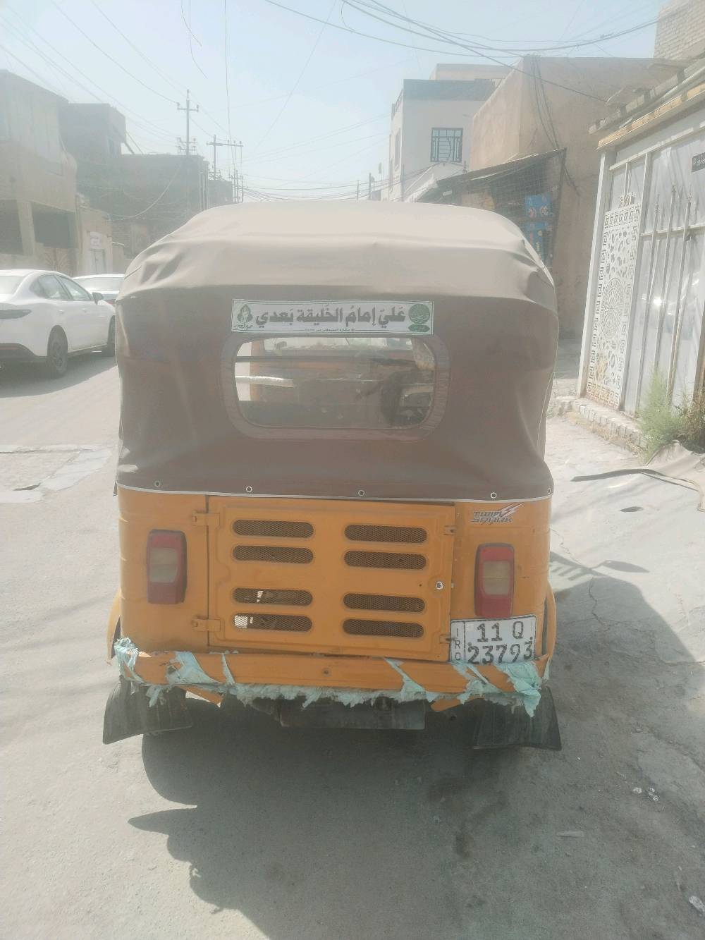 الرقم: 11Q بغداد مشروع وطني - تحويل مباشر
المحرك شغال، الجادر جديد، التخم نظيف
ملاحظة: بيه شوية زنجار بالارضية مثل ما واضح بالصور، يحتاج شوية تصليح
السعر: 7 مليون وبيه مجال بسيط للشراي
المكان: بغداد - [بغداد جديده]
الشراي يتصل: [***********]