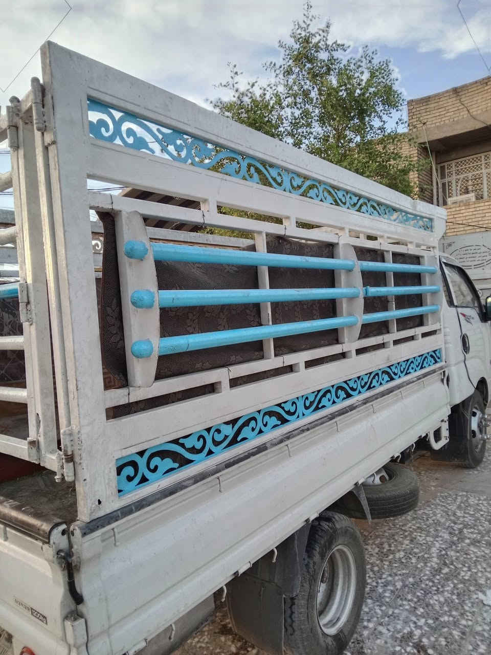 محجر كيه فحل
للبيع السعر. ٣٠٠ 
العنوان المشتل 
رقم الهاتف.***********
