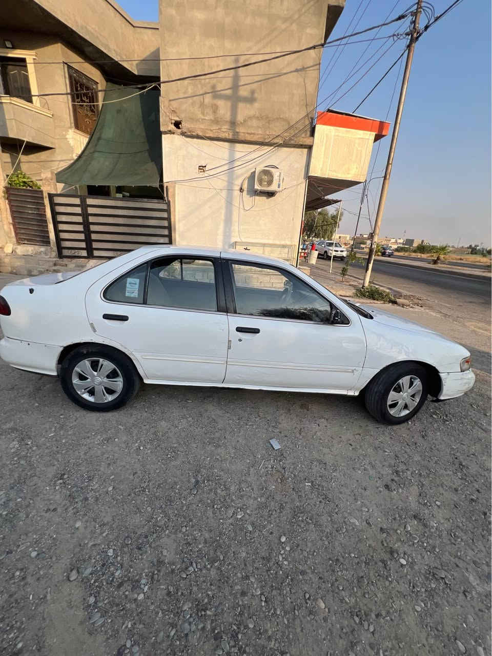 نيسان سني موديل 94 اوتماتيك كير محرك شرط 
سنويه جديد ودفتر بانزين موجود 
***********
واتساب كركوك, العراق
