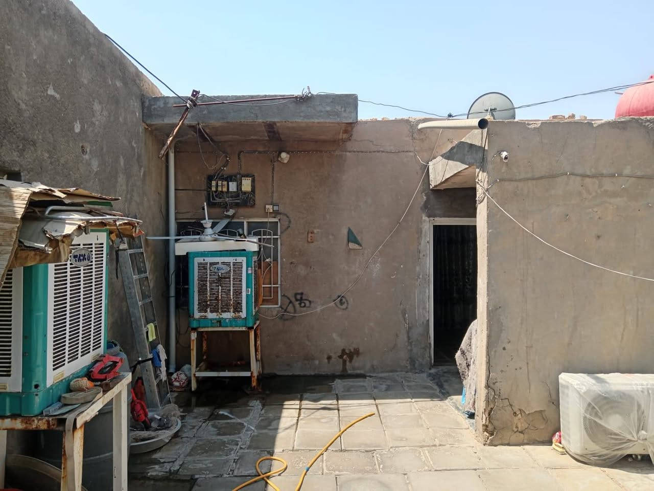دار زراعي  للبيع مسجل في البلديه المساحه ١٢٥ متر
في المناذره حي الزهراء نهاية شارع المرور
السعر ٢٣ وبيه مجال

للتواصل ***********
