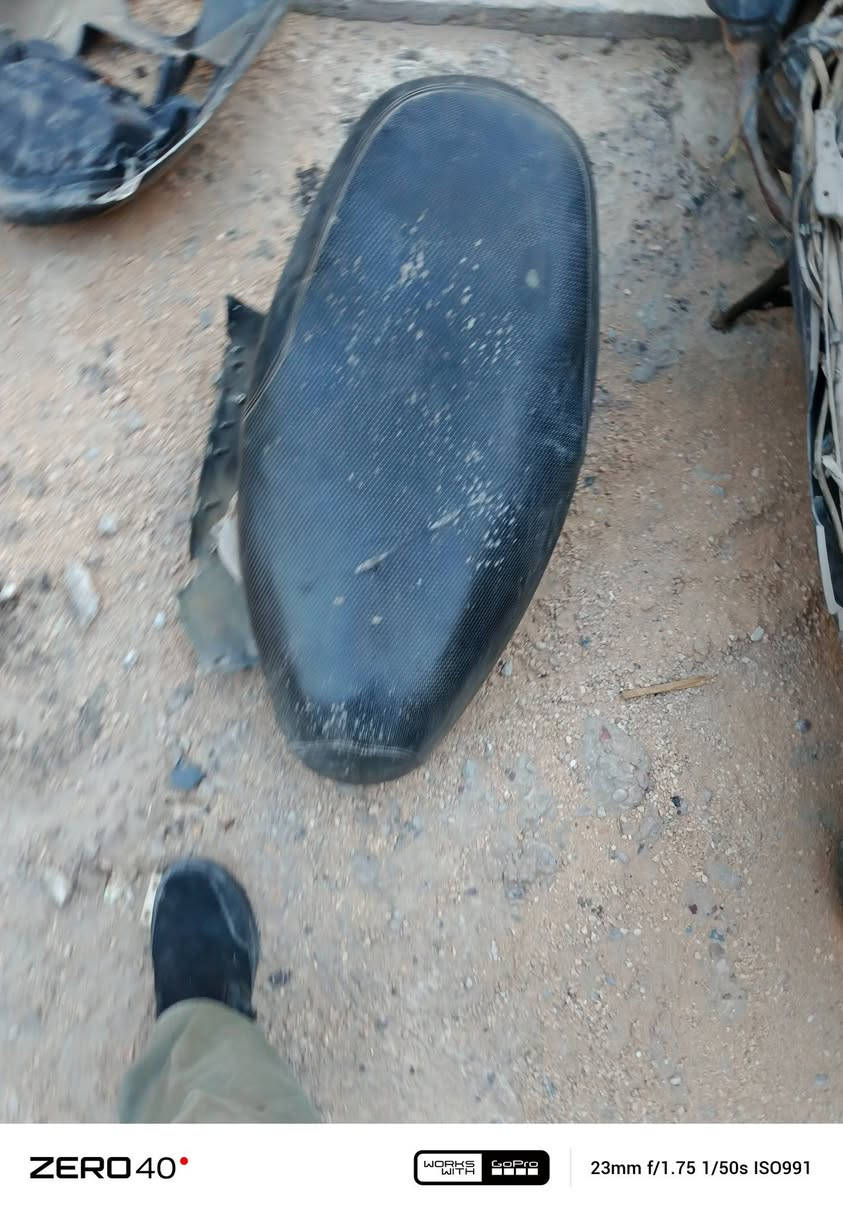 سكنية ١١٠ ياباني كلشي ما بيها تشغلها ب آيدك متروكة لا كايمه ولا بكن خرسه سعر ١٥٠ ألف مكان بغداد مدينه الصدر شارع الداخل هاتف ***********
