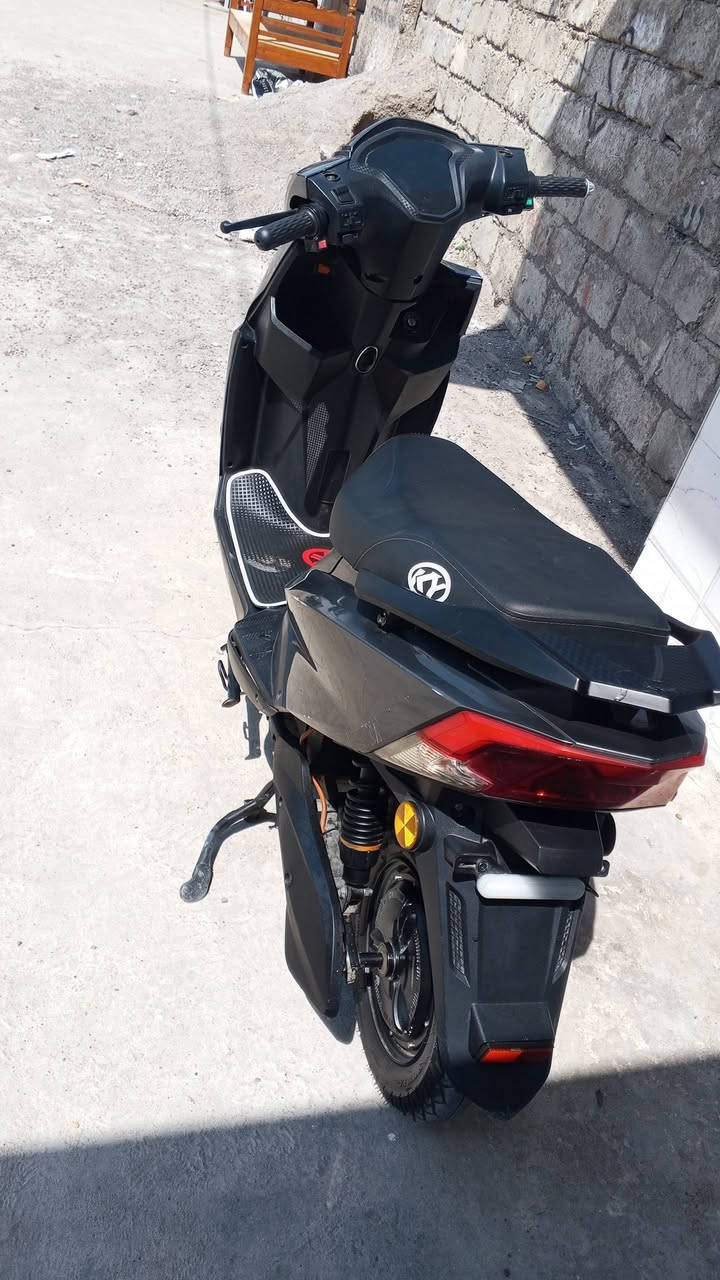 سكنس نضيف حيل ومابدل بي شي 
سته بطاريات مسطره وشرط الفحص وضع شركه 
ملفو 2000
كلشي شغال ليت اشير نضام بك 
سعر 500
***********
مو شراي لاتتصل ولاتعبني ولاتعبك
