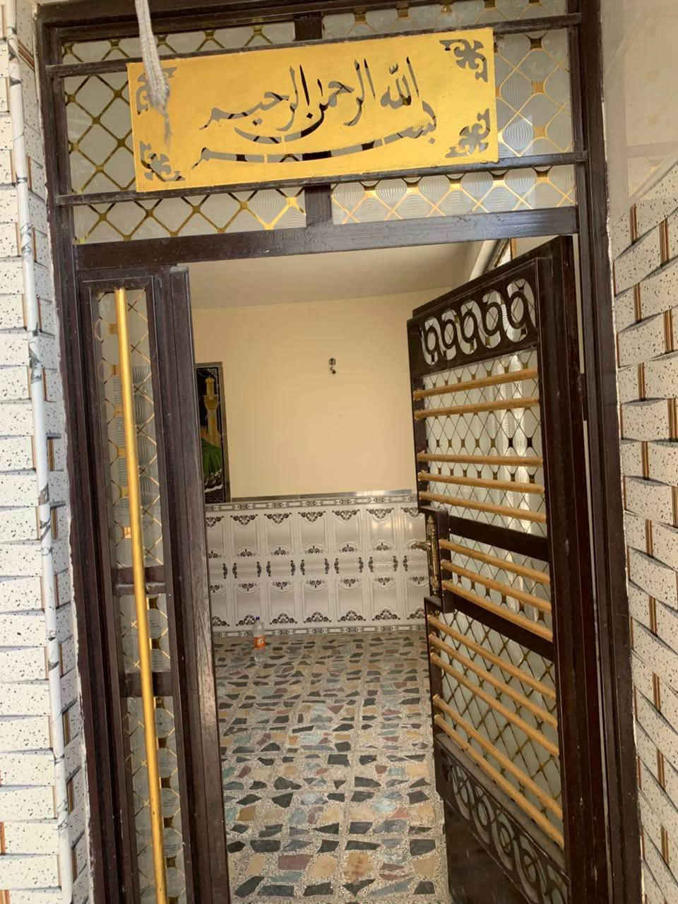 (بيت جديد ركن ليجار)١٠٠متر مربعه  ***********
