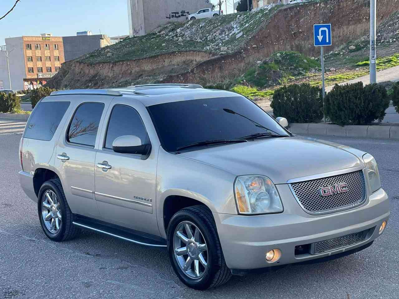 سەرەتا بە ناوی خوا 
جیمسی 2009 دینەڵی دەبڵ ئەکسل  فول فول مواسەفات سڵاید ، شەغال ، سنوق شەفت ، مەرکەزی ، کوشن سارد و گەرم، کوشن شەفت ، ٣ پارچە بۆیاخی هەیە بە بێ ناو گرتن گێڕ و مەکینە و کارەبای تەبرید و تەقە و ڕەقە بە شەرت 

شوێن سلێمانی 
*********** السليمانية, العراق
