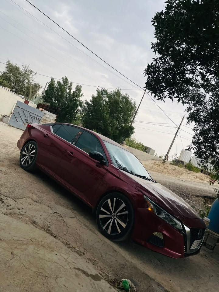 نيسان التيما معوقين اس ار بغداد مكانها بغداد موديل٢٠٢٢ ماشيه ٦٣ميل مبدل جاملغ فقط للاستفسار  واتساب او اتصال***********
