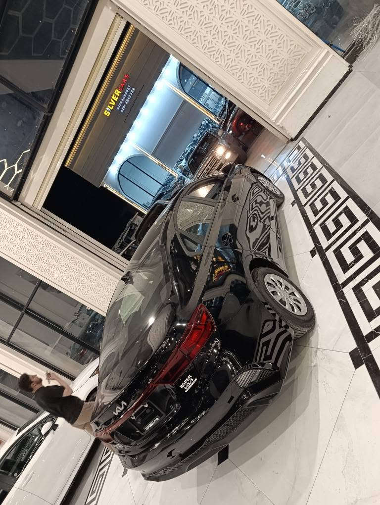 السلام عليكم 
للبيع كيا فورتي اسود 2024 LX
محرك 20 دوش 
ماشي 11 الف ميل 
سيارة بيها بابئن سبغ بدون دواخل  
سياره كل ارباكات شركة 
سياره بدون و كلير أمريكي شرط
سيارة بيها جوالباب تعديل بارد موضح بصورة
سياره بدون شخوط و بقصات شرط 
سيارة بل قامارة بيها كم رصعات مال كونتئنر موضح بصورة
لينك الحادث👇👇👇👇
https://autobidcar.com/car/kia-forte-lx-2024-3kpf24adxre816425
سياره بدون رقم ترقيم شمالي فقط 
تكلفة رقم 11.5 ورقه ونص 
ملاحظة صوار حادث موجوده في المنشور 
اي استفسار عن سيارة خاص مفتوح 

السعر 122ورقه ومجال 
اخوكم شلال كوردى
***********واتساب فقط للتواصل 
***********اتصال 
عنوان أربيل شريكة شامل شاكر عبدالله أربيل, العراق
