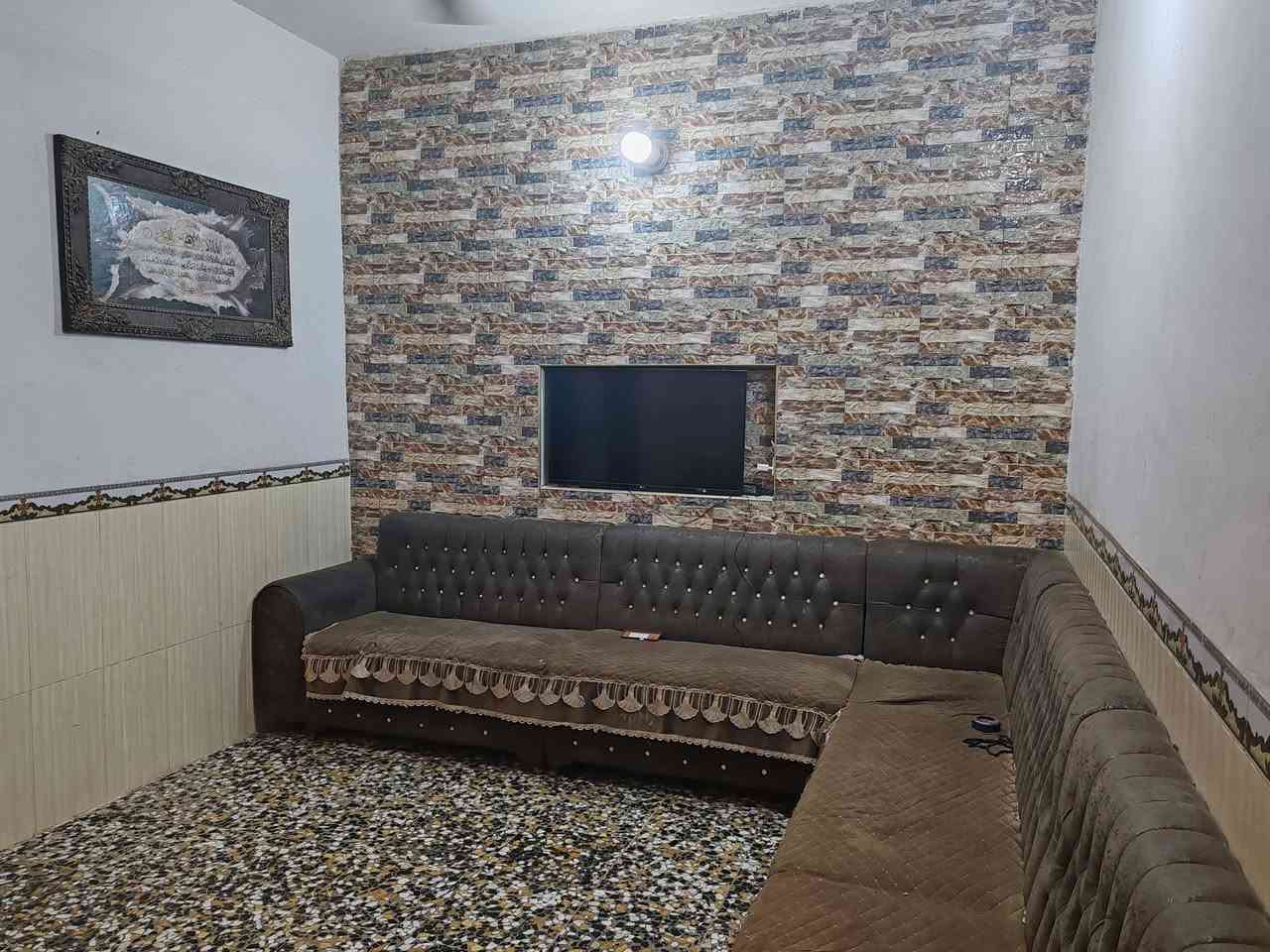 🏡 دار للبيع – الحي العسكري الشارع العريض خلف محلات تقي 🏡
📍 الموقع: خلف محلات تقي
━━━━━━━━━━━━━━━━━━
📐 المساحة: 150 متر
🏠 الدار: طابق واحد
✨ تفاصيل الدار:
🛏️ غرفتين نوم
🛋️ صالة + استقبال
🍳 مطبخ حار وبارد
🌿 بيتونة

━━━━━━━━━━━━━━━━━━

💰 السعر: 100 مليون

📩 السعر والتفاوض: مراسلة واتساب أو ماسنجر فقط

📞 للاستفسار:
***********

━━━━━━━━━━━━━━━━━━

📲 تابع الصفحة ليصلك كل جديد

🏡 عندك عقار للبيع؟
راسلنا أو اتصل بنا لعرض عقارك

#دار_للبيع
#الحي_العسكري
#عقارات_القاسم
#مراسلة_الصفحة @إشارة
