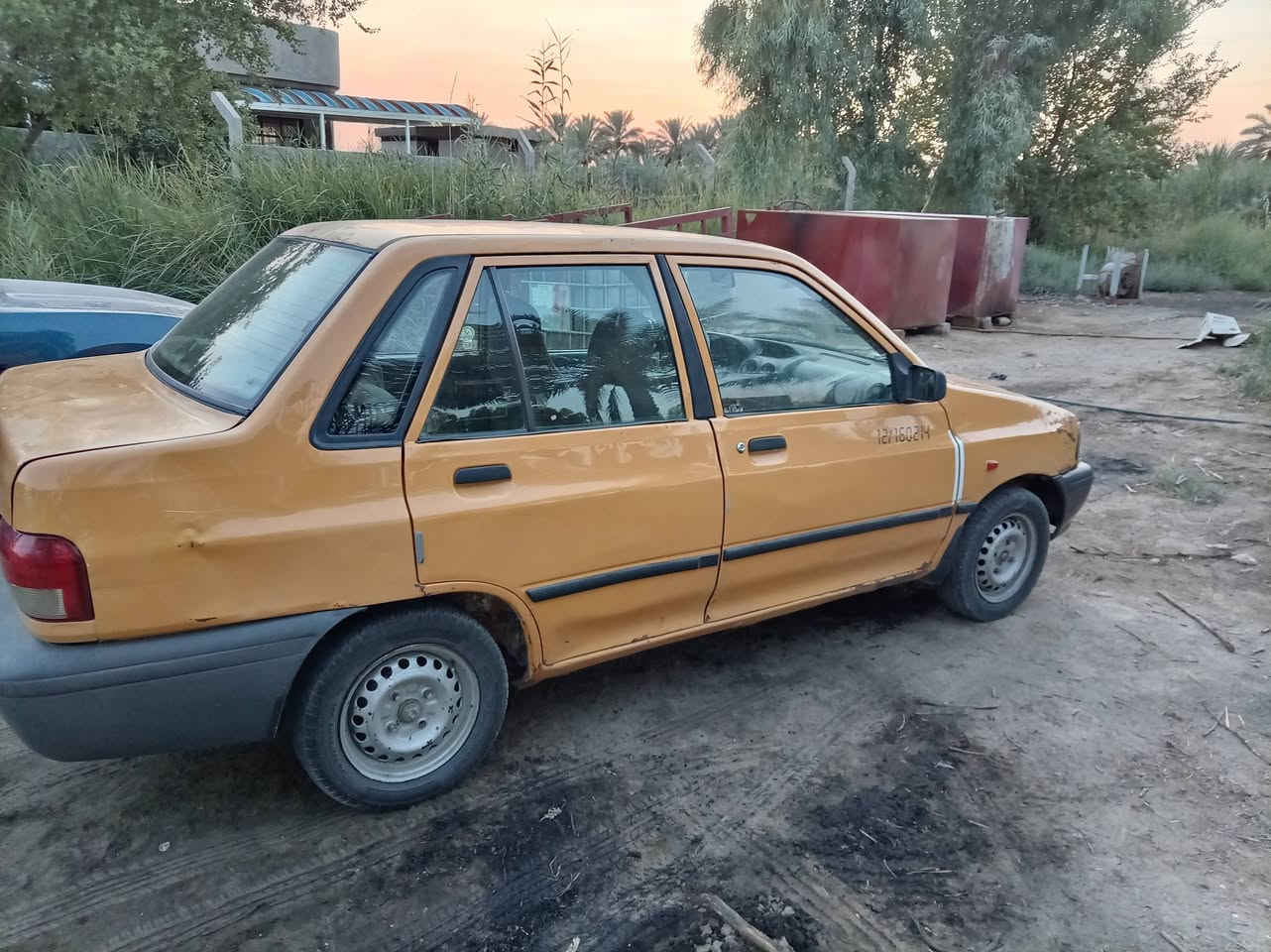 للبيع سايبا موديل ١٢ رقم بغداد سنويه عظم سياره جديده وجاهزه من كل شي  بس محركهه بي تبخير السعر ١٠ أوراق للاتصال ***********
