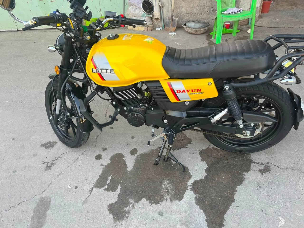 السلام عليكم  دراجه دايوان لاتي للبيع موديل 2025  محرك 200Cc الدراجه ما مفتوح بيهه برغي  النضافه مثل بل صور الدراجه امرقمه العنوان ديالى بعقوبه  السعر خاص للستفسا  ***********
