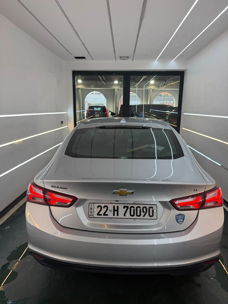 سلام عليكم
للبيع
ماليبو 2020
مواصفات LT المعروفة 
مكينة 1.5 Turbo
السيارة بحالة جداً نظيفة وايدي بيها وادامة كل ٦ اشهر  
مكينة وگير وراديتر كلهن بلادي ممفتوحات كفالة
فيول بمب جديد ، صدر بحالة ممتازة ، كهربائيات السيارة كلها سليمة

حادث السيارة جاملغ ايسر ، بالعراق بيها بارد بالجاملغ الايمن على گد شبر وهم موضح بالصور
سونار السيارة من المندلاوي جديد موجود بالصور
صور الحادث من جعفر ابو الشواصي جديد موجود بالصور
تقرير السيارة من امريكا موجود عندي للي يريده

السيارة ماشية 156 الف كيلو
مشي امريكا 90 الف كيلو

السيارة رقم اربيل سنوية بأسمي
مكاني بغداد شرط التحويل

السعر 115 ورقة

التفاصيل كلها موجودة بالصور ، الشراي يتصل على الرقم
***********
متواجد واتس اب

حياكم الله
