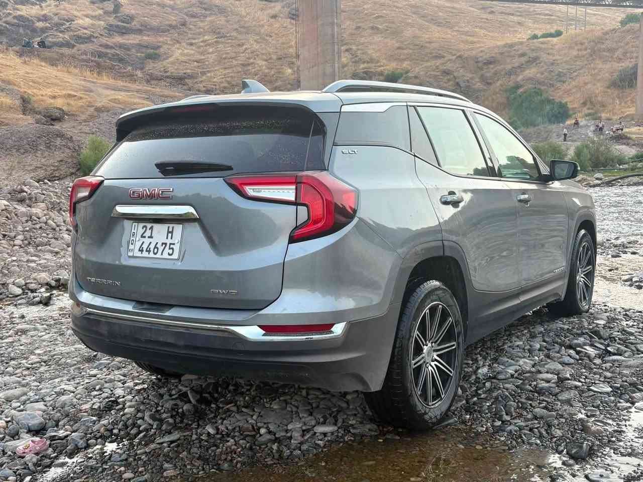 للتواصل عالرقم فقط
جمسي تيران موديل 2024  مرقم أربيل هزه وفحص وترقيم جديد تحويل بأسم المشتري
السيارة وارد امريكي نص مواصفات 
بصمة تشغيل / بصمة ابوب / تشغيل عن بعد
تبريد قطعتين / شاشة / كامرا خلفية دواره
تحكمات استيرن جهتين / رادارت امامي وخلفي وجانبي-
 مواصفات SLE  . السيارة ضررها جانبي 
£148. ***********

