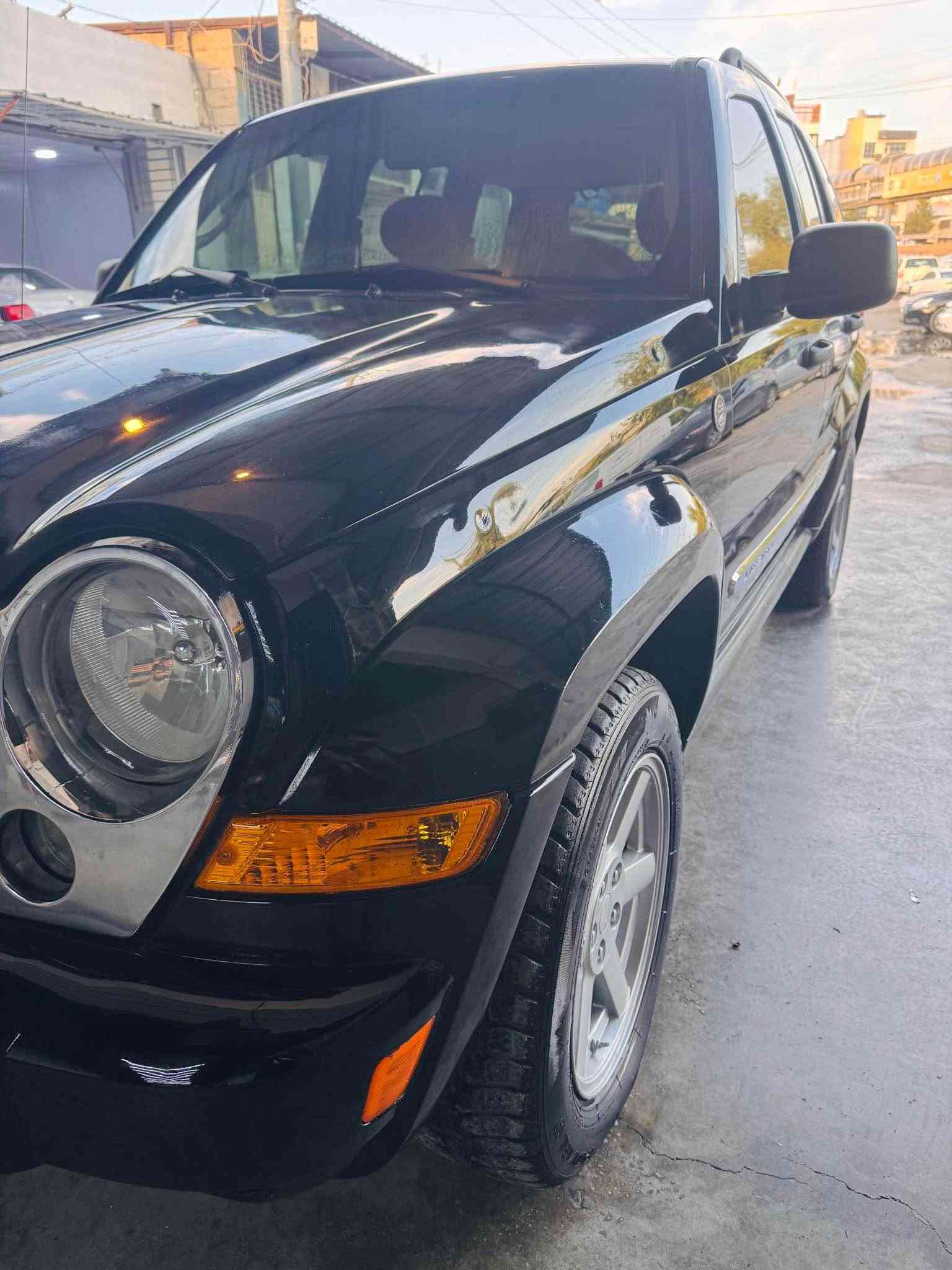 جيب لبرتى ٢٠٠٧بئ بؤياخ بئ ساردكه ميك سه خفى كال بؤته وه گيرومه كينه ده بل ئه كسل ته بريد مه زبوت سه نه وى يه ك سال به سه رجووه ٨٠معامه له گؤرينه وه ش له سه ردل گرتن*********** السليمانية, العراق
