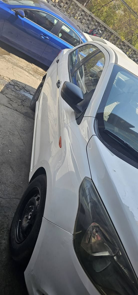 من رخصة الادمن بيع مستعجل فورد فيغو موديل ٢٠١٧
وارد خليجي 
ماشية ٢١٠ الف 
رقم اربيل 
بيها حادث باب السكن ربع الباب بي صبغ 
السعر الطلب ٧٠ ورقة وبيها مجال 
للتواصل رقم الهاتف 
***********
