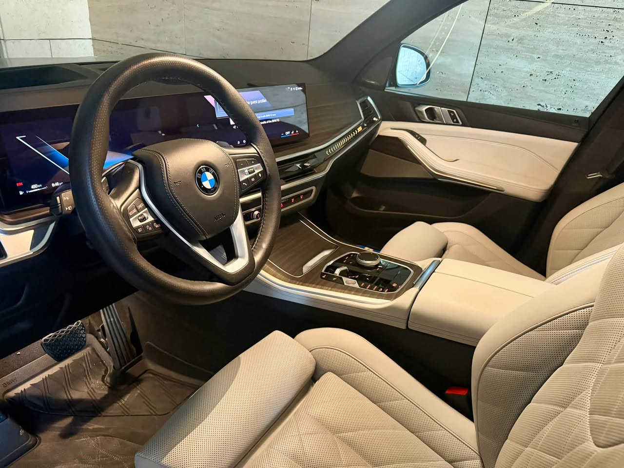 Bmw X 5 40i xdrive 2024 ..دفع رباعي مو ثنائي ..
Driver assistance professional  
  ***للبيع مو للمراوس ***
ماشية 15 الف ميل اللون اسود ميتالك ،داخل ابيض 
تغليف ppf فرنسي براند hexis ب ٢٥٠٠$ مو تجاري
حادث بسيط دعامية ،بدون نقص صفر مسج،اخت الزيرو الداخل والكشنات زيرو بدون اثر استخدام وكشر السيارة جديد لاشخوط ولا رصعات ولاسمكرة ماتبين وارد امريكا,
مكان السيارة بغداد - الجادرية
السعر 50000$ 
للتواصل واتساب فقط ***********
