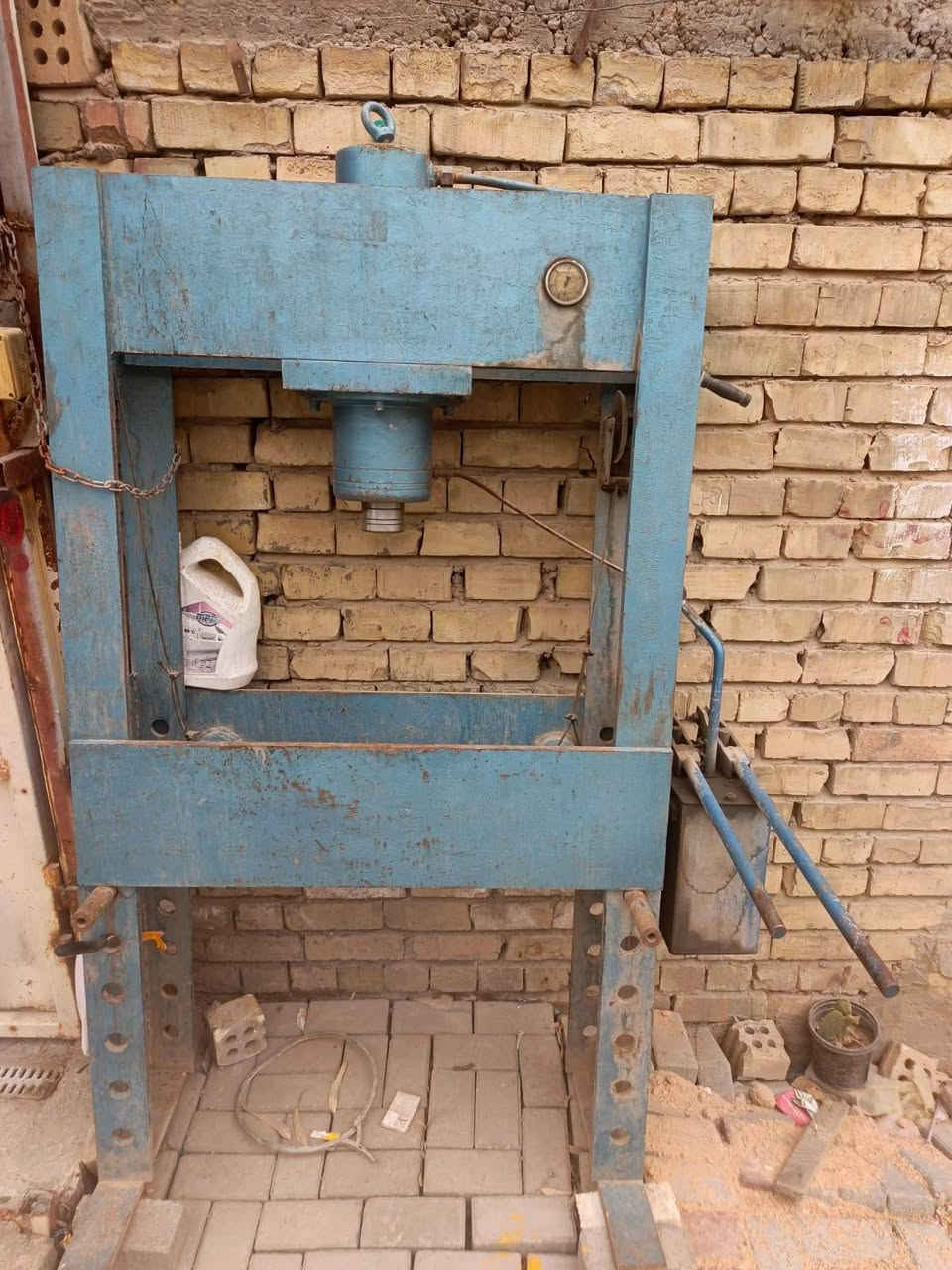 محل حدادة كامل • كمبريسر • بريس ٢ طن