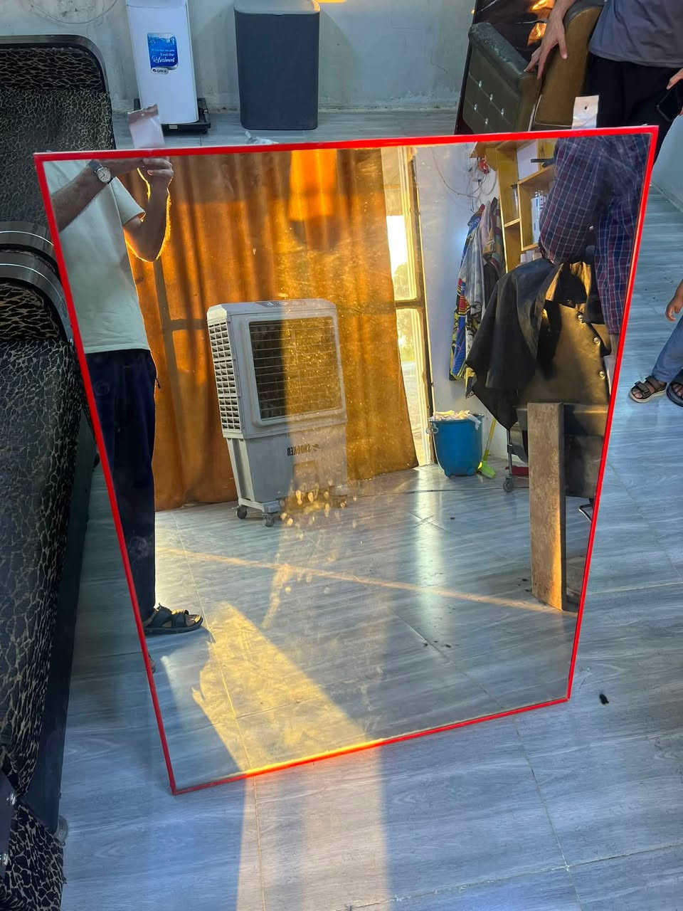 السلام عليكم
كرسي حلاقة ومرايات عدد اثنين للبيع
المرايات اثنينهن ب ٧٠
الكرسي ب ٨٠ الجك شغال ويرجع للخلف هم طبيعي
العنوان محاويل-حمزاوي 
للتواصل واتساب 

***********
