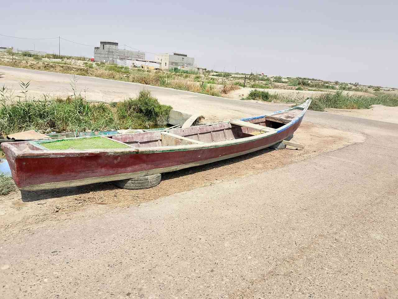 للبيع البصرة الهارثة المسحب طول 14ذراع السعر 400بي مجال هاتف ***********
