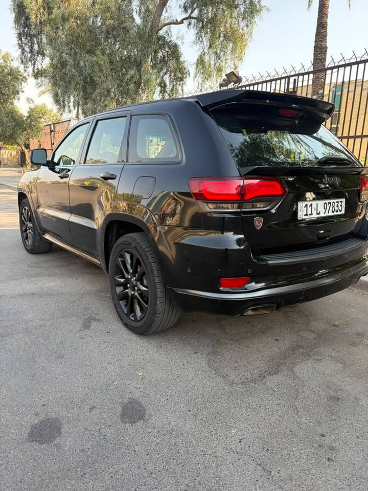جيب 2019 كراند شيروكي
فول مواصفات ١/١ 
شكل S  
داخل اسود 
حادثه جاملغات 2 وبنيد مبدل مال S
رقم بغداد تحويل مباشر
  كير ومكينة كفالة بعدها  جديدة
‎ماشيه 56 الف مايل 
رادار جانبي نقطه عمياء 
سياقة الاليه مع تحديد المسار  
حجم المحرك: 3600
تو ويل بلادي
دبل سلايت بانوراما 
تشغيل عن بعد 
شفتات ستيرن 
جنطه كهربائي شفط 
دبل كزوز خلفي 
حساسات اماميه + خلفية 
بصمه تشغيل بصمه ابواب
سستم صوت 12 سماعة 
دمامي خلفي بلصندوك
قطعتين تبريد ثلج 
كشن خزن ميموري 3 وضعيات
 مقاعد جلد اصليه كهرباء (تدفئة+تبريد) 
 كشن خلفية تدفئه
تدفئه بلاستيرن 
مري  شفط 
مري قلاب ويه ال R
الداخل صاج ملكي  
 نظام_خرائط(نظام ملاحة)_Navigatio
 كامرة خلفية دوارة اصلية
 استيرن كهرباء +  تدفئة
 فول تحكم استيرن (جهتين امامي + جهتين
 مري _جانبي_تدفئة مرايا_جانبية_حساسة_للضباب_تعمل_
تلقائياً + اشارة بالمري 
 لايت عدسة زينون 
كشافات زنون 
زراكات لايت 
  باتري جديد تخم تايرات جديد
وياها كتلوكات الشركه 
السياره جديده بمعنئ الكلمه ولا كلوب مشتغل بلدشبول حته السيرفز طافي وتايرات كله نظيفة ومبيها اي نقص  
للاستفسار /***********
مكاني بغداد شارع فلسطين
