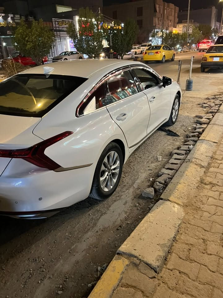 السلام عليكم
مكلف بل نشر اتصل على صاحب الرقم 
***********
كي 8 
مديل 24 
غاز بلاد 
بسمي مرقم قادسية مداور ثاني يوم 
محرك 3500 
السياره مكفوله كفاله عامه ابوضع الشركة 
ماشية 37 الف  
مواصفات 
بصمة بيبان 
تشغيل بصمه 
كشنات تدفئه تبريد + مساج 
تحكم ستيرن + تدفئة مقود 
قياده ذاتية تحديد مسار مدعم برادار لقرائةالطريق 
مثبت سرعه متكيف معه الشارع  
نقطه عمياء تحتوي على نظام توقف ذاتي 
رادار امامي لتوقف السيارة في حالات الطارئة 
فتح الجنطة تلقائي عند اقتراب البصمة 
تشغيل عن بعد وإطفاء عن بعد  
هواي مواصفات بعد بيه السياره فول مواصفات
