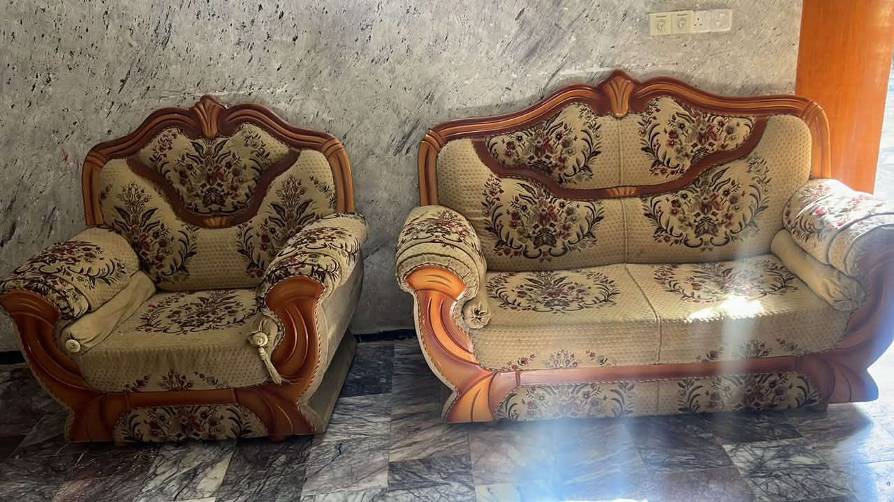 تخم قنفات للبيع حله مركز المدينه السعر (200)وبه محال للطيبين موبايل ***********
