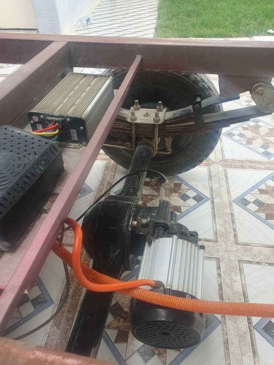ستوتة شحن نظيفة
خذتها زيرو على ايدي
نظافة 💯 
الحجم الكبير جدا
كهربائيات كاملة
بطاريات حجم كبير جدد 52 امبير
السعر 950 الف
العنوان بغداد مدينة الصدر 
***********
