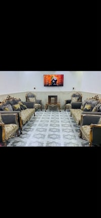 قنفات ملكية ١٠ نفرات مع كوشات وطبلات كاملة للبيع نظافة 90٪؜ مثل ما موض...
