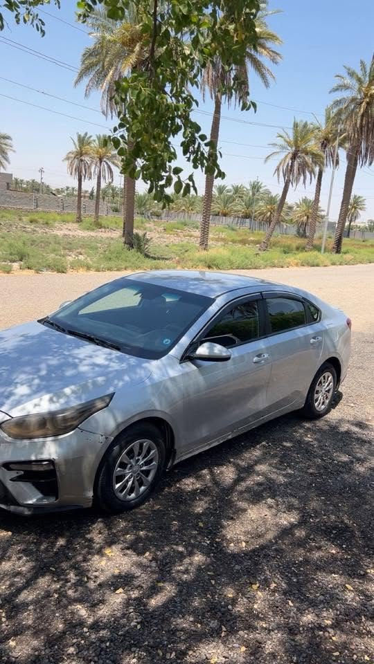 سيراتو 2019 خليجي للبيع 
سياره بيها شبر صبغ بلباب وشبر بالجاملغ  وتورباين مال الكير رايدها 100$ 
***********
