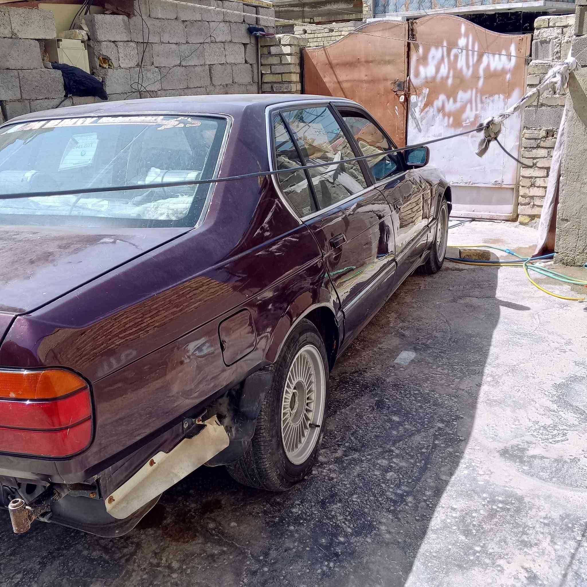 سلام عليكم بي أم البيع موديل 93 سياره جاهزه محرك 8سلندر حجم 740 شرط لمداور تبريد شقال سعر 38 وبيه مجال ***********
