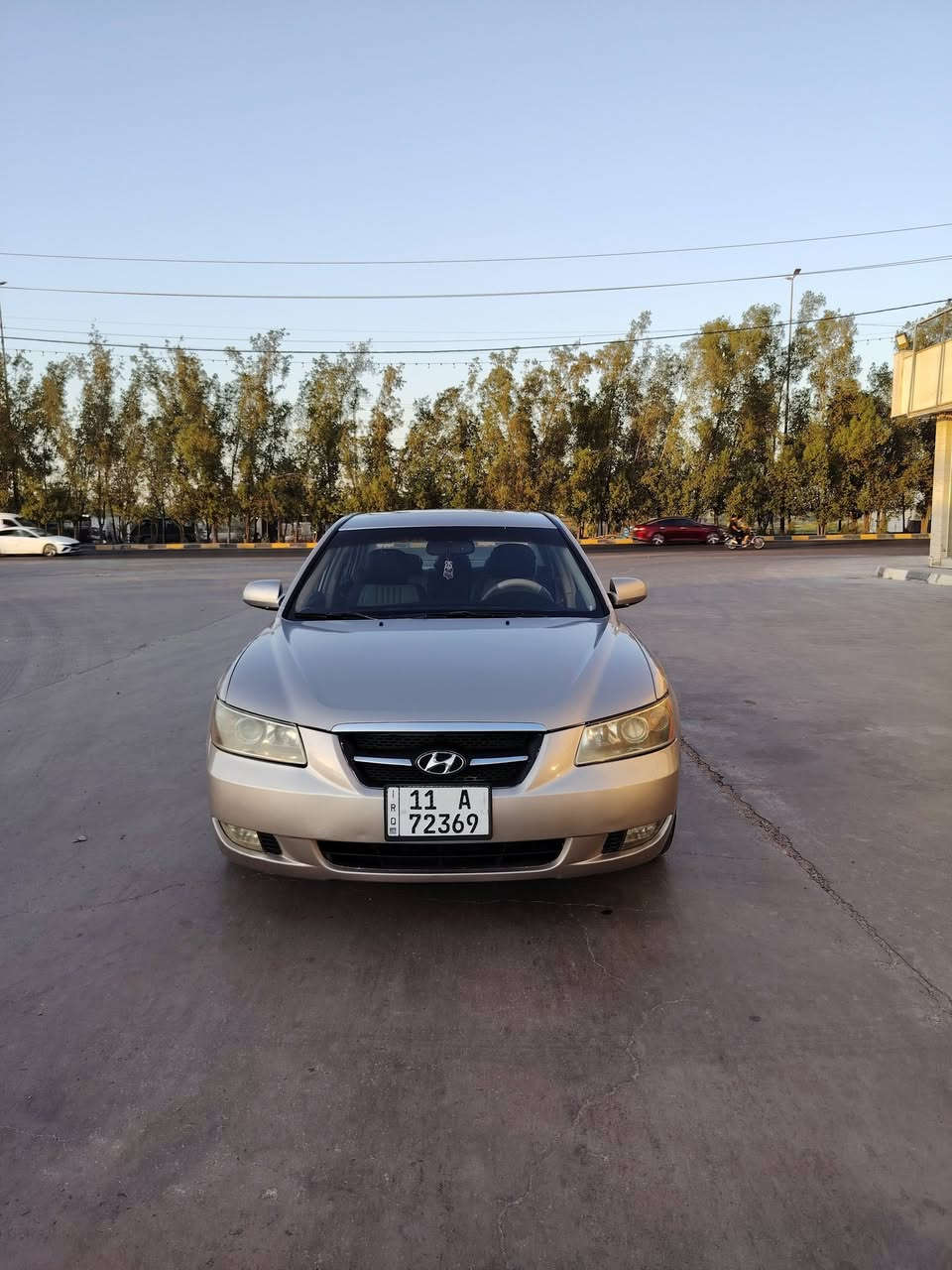 سلام عليكم سوناتا 2008 سته سلنتد 3300 امريكي حادثهه بس باب السايق مبدل والباقي كفاله بيهه رشات صبغ قليله رقم بغداد انكليزي بسمي شخصيا فول مواصفات لمتد اعلى فئه مكينه كير كفاله على الشركه  سياره تراي زيرو كلش جديده كشنات جلد كشن كهرباء مانع انزلاق حساسات بالوياله حجم التاير 17  تحديد سرعه لايت زنون تخم تاير تبريدتدفئه  غرفتهه كلش جديده سياره مال جناي متعوب عليهه بالعافيه عل ياخذهه العنوان حله قرب محطه البوعجاج رقم *********** السعر 95وبيهه مجال بيع مستعجل
