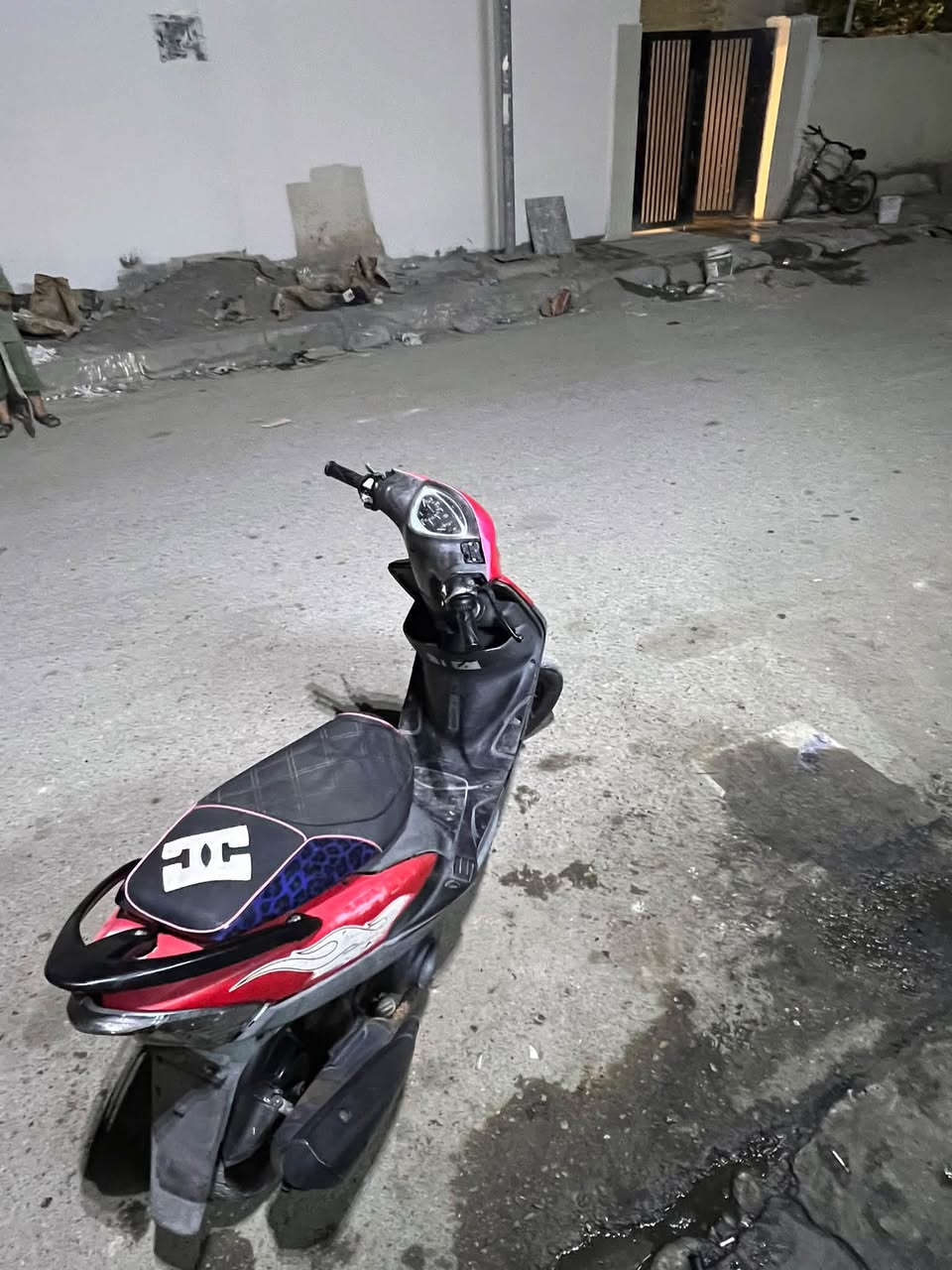 للبيع بلاد سعر ٦٥٠ بيه مجال ***********
