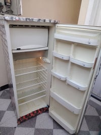 ثلاجة • مبردة • بحالة جيدة