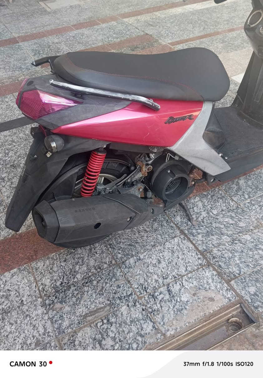 سكنس جبلي حديث مكفوله مكينه وكفر بدون نقص
كلشي شغال مكينه نشطه كلش ناعمه مكان بغداد سعر ١٨٥٠ شراي يتصل ***********

نص مكتوب في الصور:
- CAMON 30 46mm f/1.8 1/100s ISO77
- CAMON 30 37mm f/1.8 1/50s ISO82
- CAMON 30  37mm f/1.8 1/100s ISO120
- CAMON 30 • 39mm f/1.8 1/100s ISO89
- CAMON 30 37mm f/1.8 1/100s ISO95