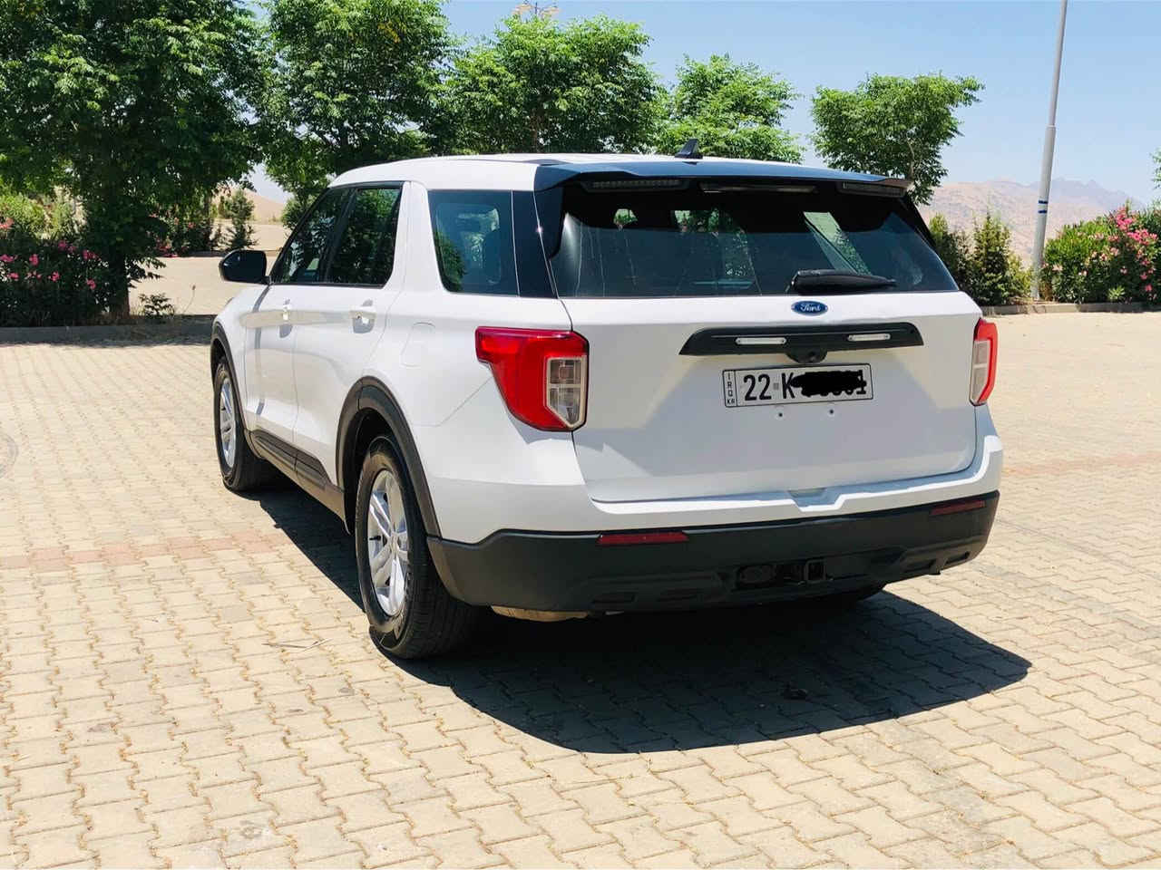 Ford Explorer Police 2021

نرخ. قفلي١٩٣ گةلاية 🔓

رةقةم شاسي 1FM5K8AC1MGC01583

فورد ئيكسپلوةر پوليسي فيدراڵي V6 3.0 twin turbo 400hp 563 n.m 🚀 رةنگي سپي بێ بوًياخ يةك دةرگاي گوراوة بة بيلاد بێ بوًياخ بيً ناو گرتن ئةرباگ بةس شان تةقيوة دانراوةتةوة سونةرةكةم داناوة پيش و دواي كةپسة گيًر و مةكينة و تةبريد و تةحويل بة شةرت سةنةوي تازةية ٢٠٢٨ كامل مةسرةف كراوة و زوًر تون و تولًة مواسةفاتي دةبل ئةكسلة و 3 ريز كوشن سياحي و كوشن كارةباية و بريك بةسمةية و ئاويًنة كارةباية و سوكان ڤوليوم و تةحديد سورعةية و شاشة و كاميًرةية و كونسولي بوً بةسراوة و لايت و بةگلايت و بلاجكتور ليد و ئوتوية و گاعي تيًگيراوة و ويلي XLT بوً بةسراوة تايةي لوكي بوً بةسراوة و هوًكة 83.000 كيلو مةتر روشتوة.

 لة سليًمانيم جوابي كوًمينت نايةمةوة ***********

السلام عليكم ورحمة الله وبركاته
‏‎ لـلـبـيع 

السعر. قفل ١٩٣ ورقة 🔒

رقم شاصي 1FM5K8AC1MGC01583

فورد اكسبلور بوليسي فدرالي 2021 لون ابيض السيارة 7 راكب كشن سياحي
محرك V6 توين توربو 400 حصان 
مواصفات شاشة كامرا بريك بصمة كشن كهربائية ‎و تحكم ستيرن جهتين ‎تحديد سرعه
نظام الدفع 4WD ويل كب XLT تايرات جديد بلاجكتور السيارة حيل نضيفة جاهزة 
مابيها اي نقص بشرط كير محرك تبريد كله بشرط ماشية ٨٣.٠٠٠ الف كيلو 
السيارة بدون صبغ بجم كبس 
باب واحد تبديل شركة بدون صبغ بدون دواخل سونر موجود
ايرباك بس البردة راجع سيستم

مكاني سليمانية 
ملاحظة السيارة هزة فحص رقم سنوية جديد ٢٠٢٨ رقم اربيل 
سنوية بسمي 

رقم صاحب السيارة 
*********** السليمانية, العراق
