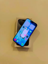 ايفون 15 برو ماكس 🩶 ذاكرة 256 / بطارية 95%🔋  ماستر شرق اوسط ويا كارتون...