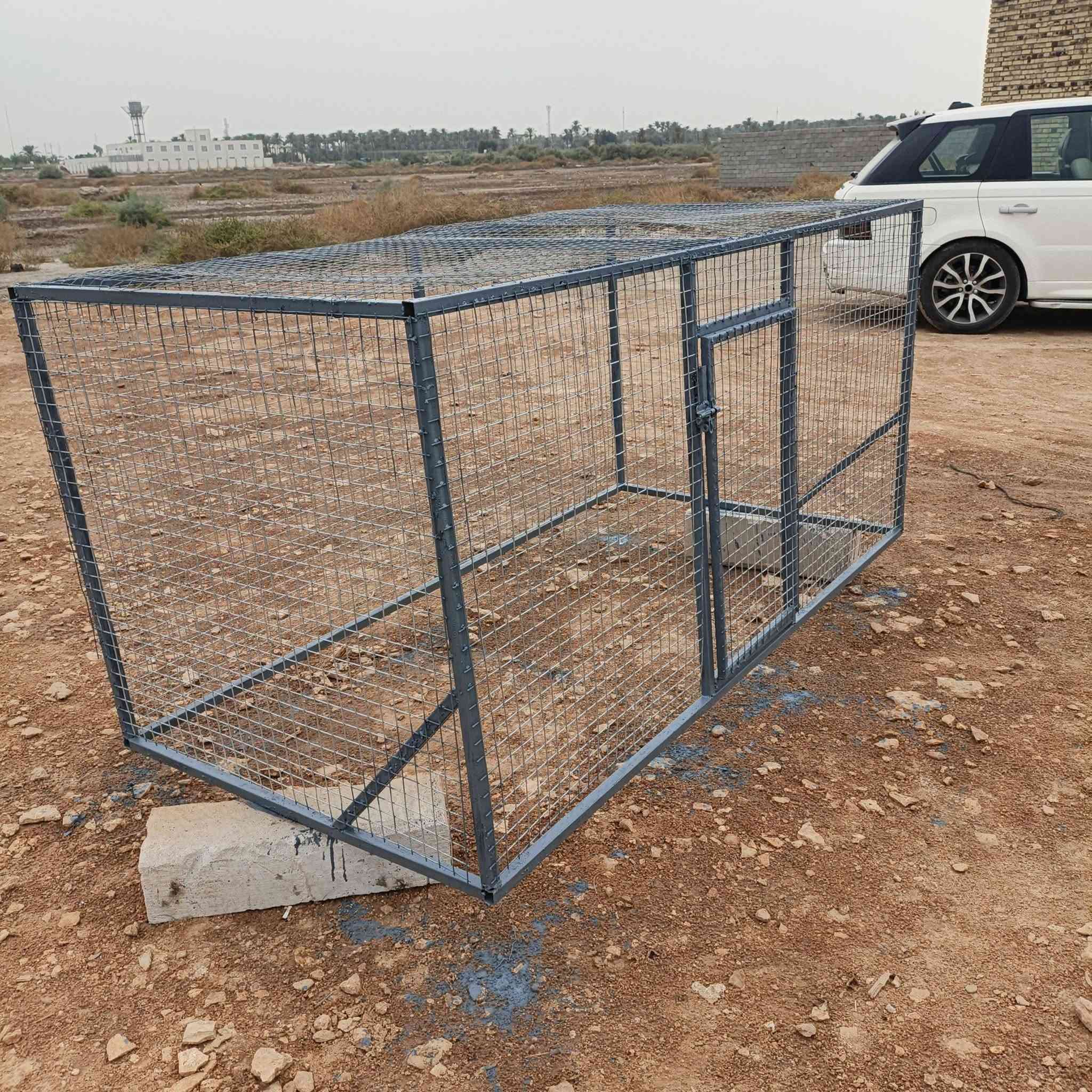 قفص • حجم كبير • مرتب