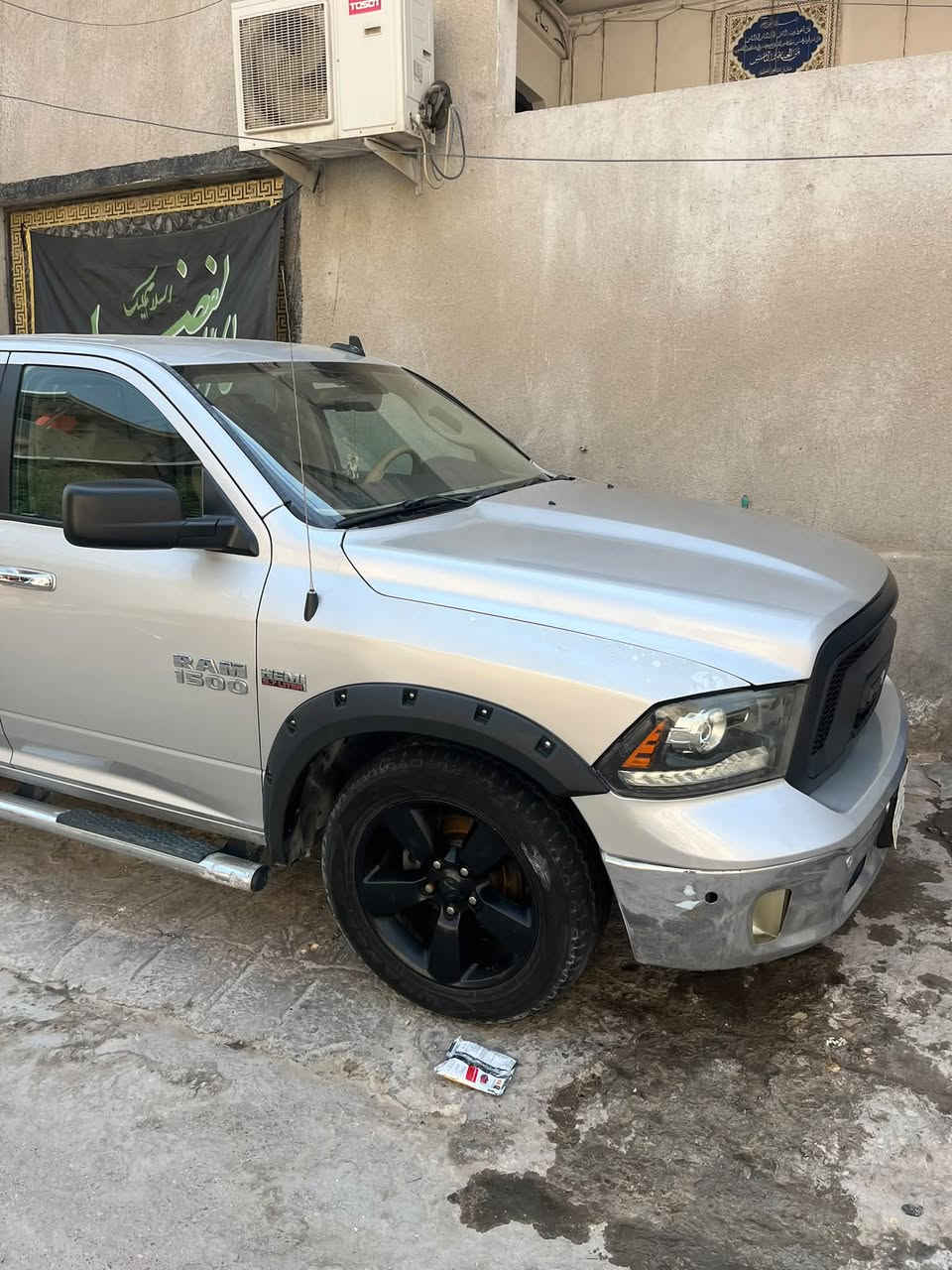 دودج رام بيگ هورن 2017 وارد امريكي 
باب طويل بدي قصير 
رقم بغداد 

حادث امريكا فقط. موضح بالصور 
مكينه هيمي 8سلندر 5700 
دواخل لونين جوزي وبيجي 
السيارة بيها نقوصات بسيطه 
كير مكينه تبريد حداده جاهزة 
 
بيع فقط 
السعر 168 
للتواصل واتساب فقط 
***********
