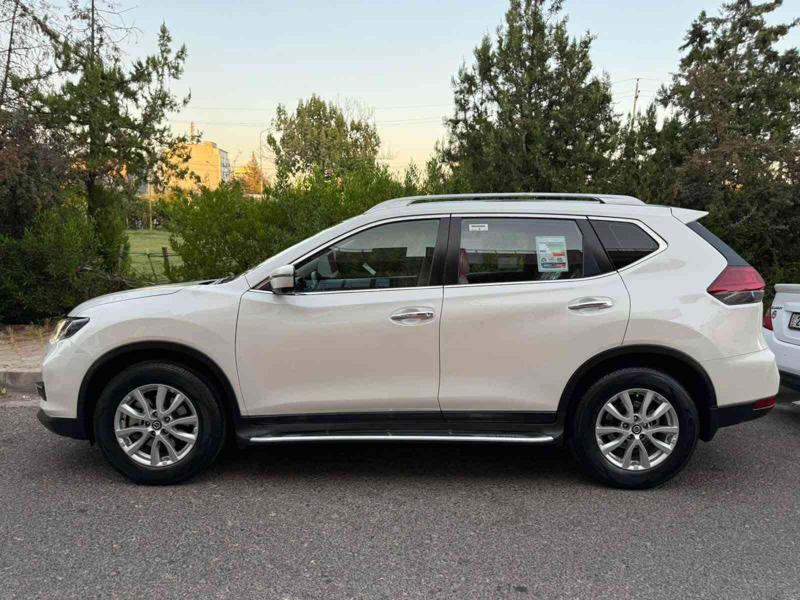 Nissan X trail 2021
نيسان اكس تريل 2021
مواصفات :
خليجية
٥ کامیرات
کشنات جلد 
لايت كهربائي
تبريد مركزي
تحديد سرعة 
7 راكب
مكينة 4سلندر حجم 2.5لتر
تايرات جديد و السبير منازل
ماشية69000
السيارة مكفولة كفالة عامة بدون صبغ بدون بارد
الرقم و السنوية جديدة
رقم اربيل الدولي
مكفولة من كير و محرك وكهربائيات
سعر (188$) ورقة و بيها مجال 
مكان السيارة اربيل ***********

نص مكتوب في الصور:
- Irbil, Iraq