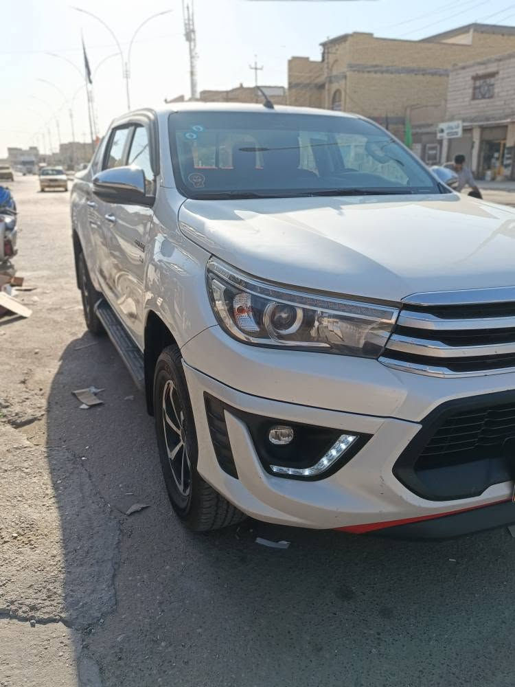🔥 للبيع تويوتا هايلوكس TRD V6 موديل 2020 🔥
🚘 Toyota Hilux TRD V6
📅 موديل 2020
⚙️ مكينة 4.0 V6 – 6 سلندر
💪 235 حصان تقريباً
🔄 قير أوتوماتيك 6 سرعات
🏔️ دفع رباعي 4×4
🔒 دبل + دفرنس خلفي
⛽ تانكي 80 لتر
🛞 ويل TRD
💡 LED
📷 كاميرا خلفية
🎛️ تحكم بالمقود + Cruise Control
🔑 Smart Key / تشغيل بصمة
❄️ مكيف أوتوماتيك
📱 شاشة + Bluetooth + USB
🛡️ ABS + أنظمة ثبات وتحكم
🚪 دبل كاب – 5 ركاب
🎨 اللون أبيض
📍 الممشى: 200,000 كم
✅ مكفولة
💰 السعر: 290 $
🤝 *********** ناصرية, ذي قار
