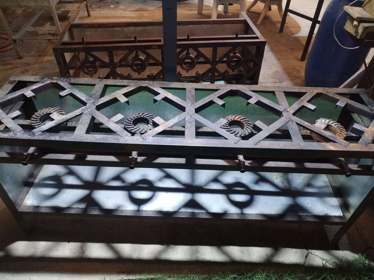 السلام عليكم
أغراض موكب نضيفات كلش للبيع

1شوايه كص 4 شمعات كامله مع ملحقات 

1شوايه بركر + فنك

1طباخ 4 عين

2ميز بلاستك 

التواصل على الرقم ***********
النعمانية

